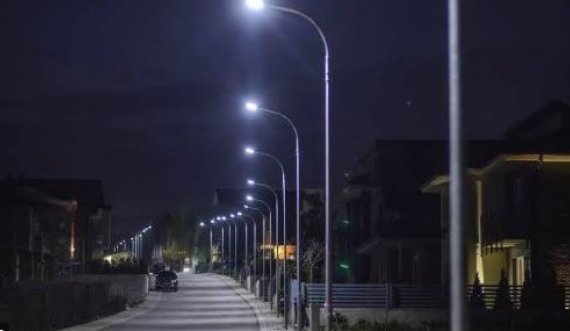 Komuna e Lipjanit njofton për reduktime në ndriçimin publik, shkak kriza energjitike