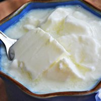 5 ushqimet që mbajnë në kontroll çrregullimet hormonale