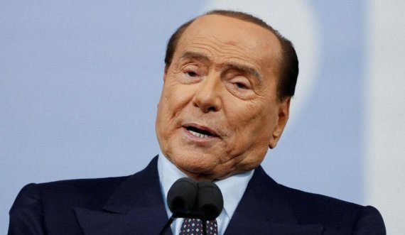 Berlusconi del nga spitali pas 45 ditësh