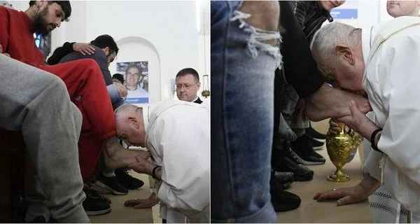 Papa Françesku puth këmbët e të burgosurve 