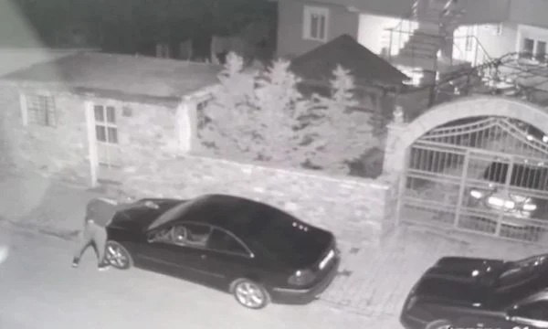 Një person i vë zjarrin ”Benzit”, dëmtohet dhe vetë