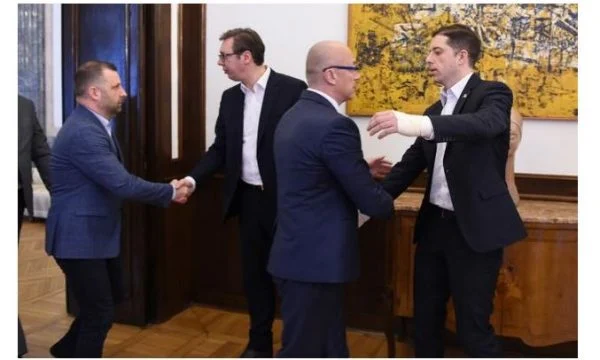 Vuçiq sot takohet me përfaqësuesit e Listës Serbe