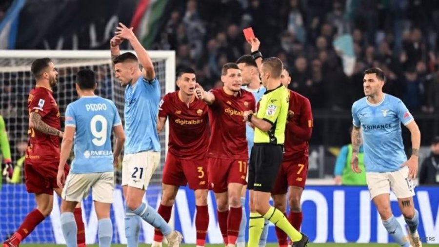 Lazio e fiton derbin lokal ndaj Romës