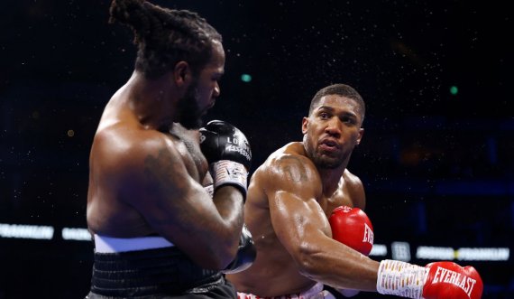 Anthony Joshua  i befason  fansat e tij për duelin e  radhës