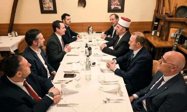 Myftiut Tërnava - Kurti i shtron iftar