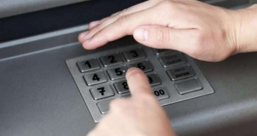 32-vjeçari kosovar mori paratë që i gjeti tek bankomati, arrestohet dhe dëbohet nga Kroacia