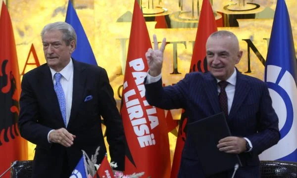 Ilir Meta i dorëzon koalicionin 'Bashkë Fitojmë' Sali Berishës