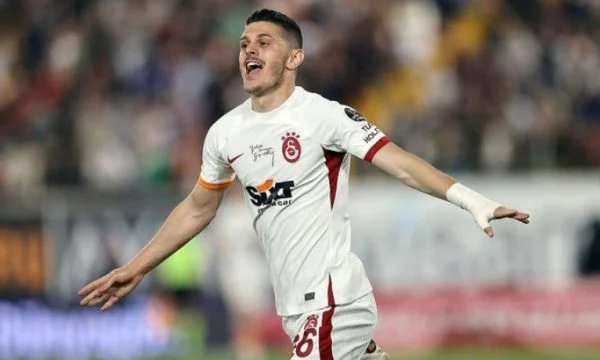 Milot Rashica i lumtur për golin dhe për fitoren, i motivon shokët e skuadrës me një postim