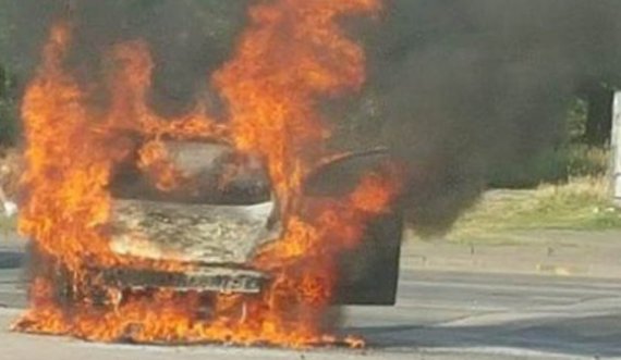 Merr flakë vetura në autostradë, ishte në lëvizje