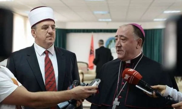 Ipeshkvi i Kosovës uron myslimanët: Këtë muaj kemi agjëruar të gjithë sepse kemi pasur edhe Pashkë edhe Bajram