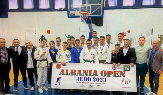 Shkëlqimi i xhudistëve  kosovarë, i fitojnë 11 medalje në Turneun Ndërkombëtar të  Tiranës