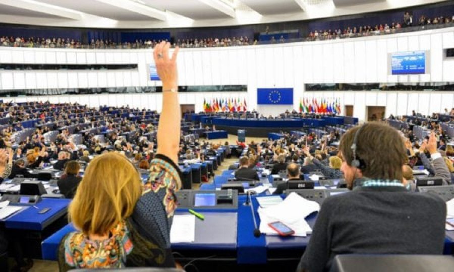 Parlamenti Europian u kërkon 5 vendeve anëtare të BE’së që ta njohin Kosovën