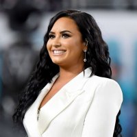 Demi Lovato u shfaq në formë të shkëlqyer gjatë një feste