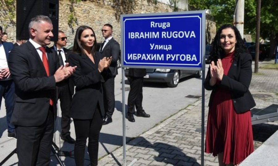 Çairi i Shkupit emërton një rrugë me emrin e Ibrahim Rugovës, e përurojnë Presidentja Osmani dhe Teuta Rugova 