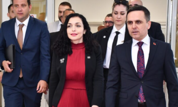 Pse vizita e Vjosa Osmanit në Tetovë ka shkaktuar përplasje politike?