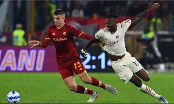 Roma dhe Milani ndeshen sonte në luftë  për vendin e katërt