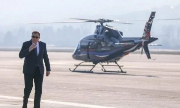 Dodik udhëton në Kroaci me helikopter të Vuçiqit
