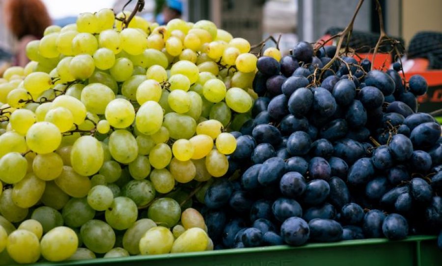 Rrushi është një frut i jashtëzakonshëm sa i përket përmbajtjes së antioksidantëve