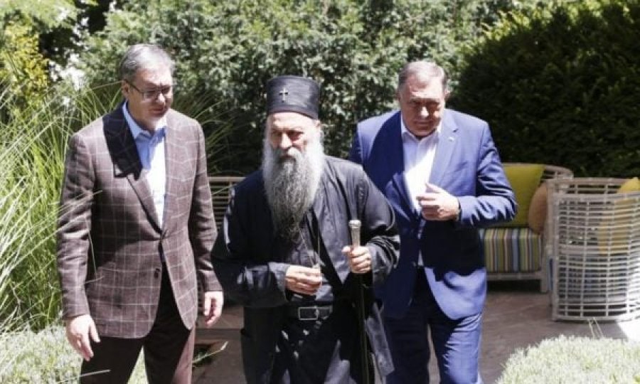 Vizita e përbashkët e Vuçiqit me Dodikun në Prijedor nën bekimin e Patriarkut Profirije, ofendim për viktimat e luftës së vitit 92-95 dhe SHBA-së