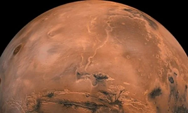 Shkencëtarët: Marsi po rrotullohet më shpejt, ditët po i shkurtohen