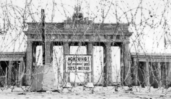 Si e ndau Berlinin një mur 62 vjet më parë