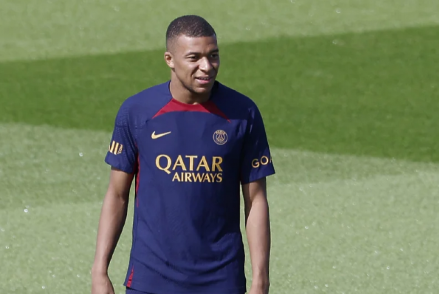 Mbappe refuzon sërish të rinovojë kontratën, por është gati të bëjë një 'sakrificë të madhe personale' për PSG-në