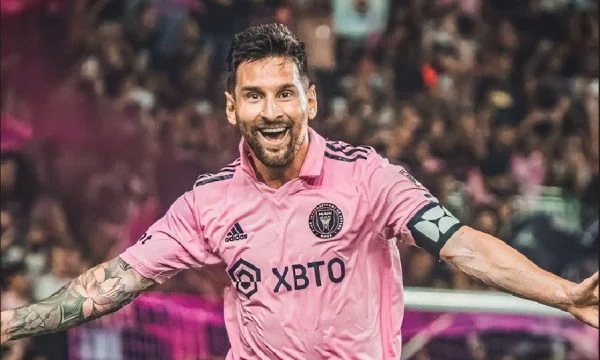 Leo Messi s’ka të ndalur, shënon gol spektakolar nga distanca