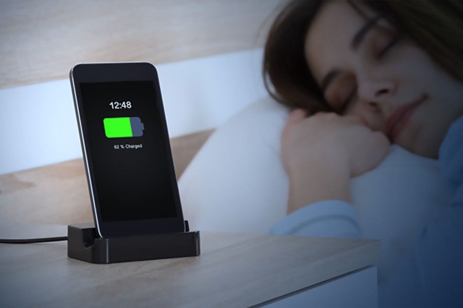 Apple jep alarmin: Ç’ndodh nëse flini pranë telefonave kur janë duke u karikuar