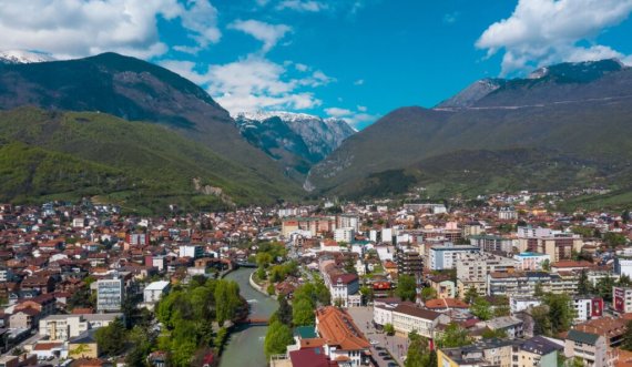 Pejani arrestohet e më pas lirohet  pasi dyshohet se dhunoi një grua