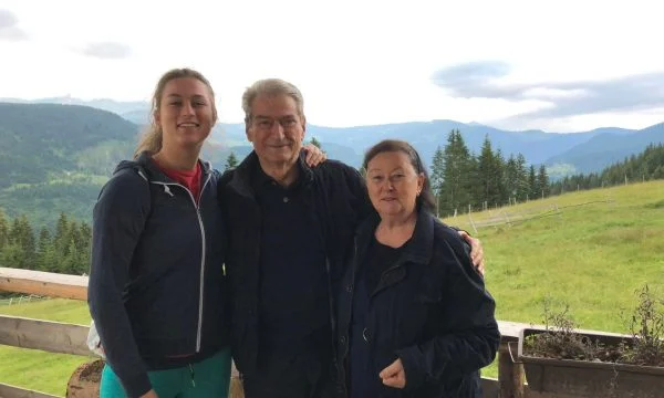  Berisha vjen për pushime në Kosovë, poston fotografi nga bjeshkët e Rugovës