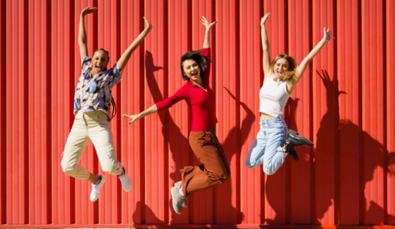 Këto shenja të horoskopit janë plot energji pozitive, i mbani gjithmonë pranë