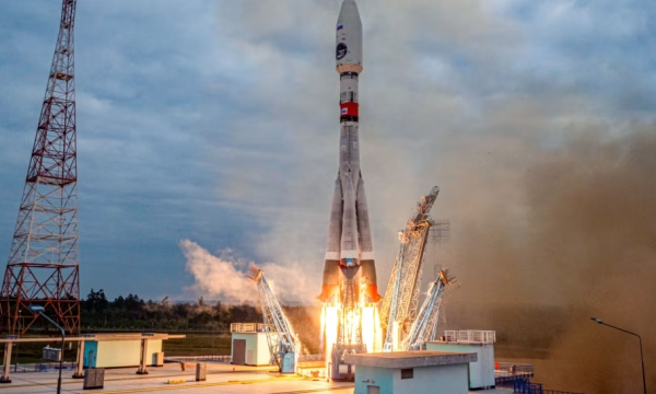 Anija kozmike e Rusisë rrëzohet në Hënë