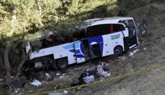 Aksidentohet një autobus raportohet për disa të vdekur
