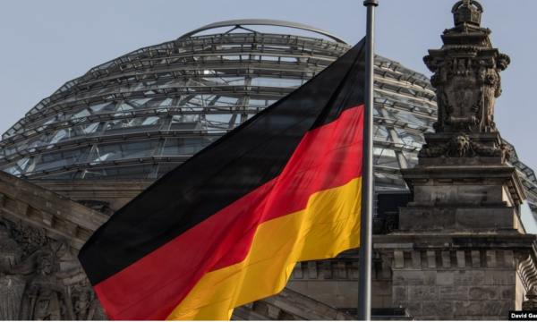 Qeveria gjermane pajtohet t’i lehtësojë procedurat për marrje të shtetësisë