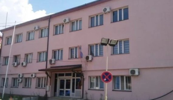 E kujt është ndërtesa komunale në Mitrovicë të Veriut?