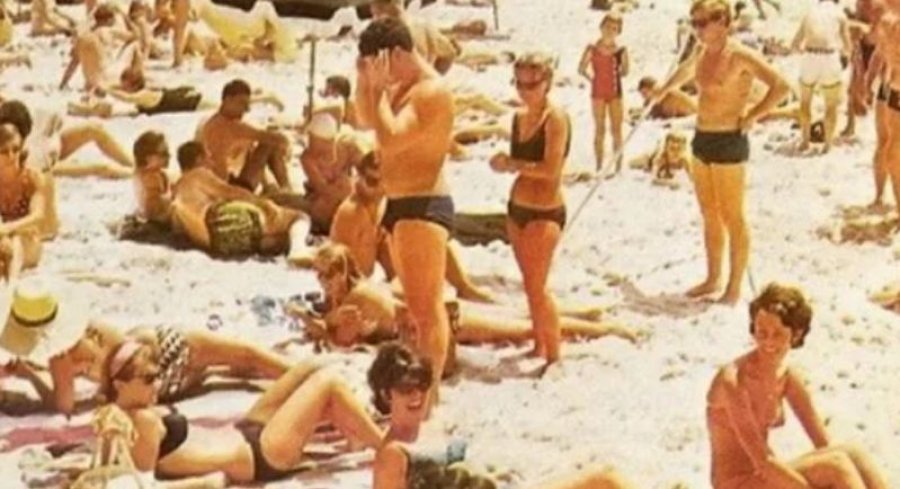 A e dini pse të gjithë njerëzit janë të dobët në fotot e vjetra të plazhit? 