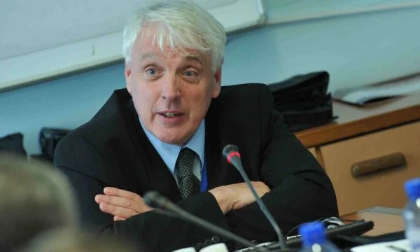 Shea: Beogradi dhe Prishtina janë pajtuar në parim që strukturat në veri duhet të shpërbëhen