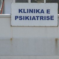 Dërgohet në psikiatri personi që kërcënoi familjen Haradinaj