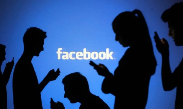 Vendi që ka mbi 50 milionë llogari përdoruesish, kërcënon të mbyllë Facebook-un