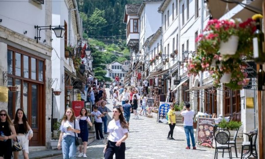 “Gjirokastra, ndër destinacionet më të kërkuara në turizmin ndërkombëtar”