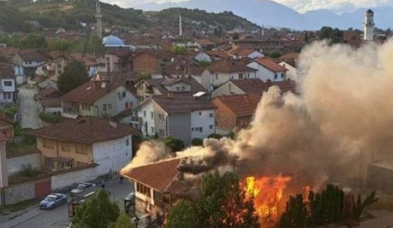 Kërkohen hetime për djegien e 'Muzeut të Muzikës'