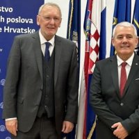 Sveçla takohet në Zagreb me homologun kroat, ia shpalos dëshmitë për sulmin terrorist në Banjskë