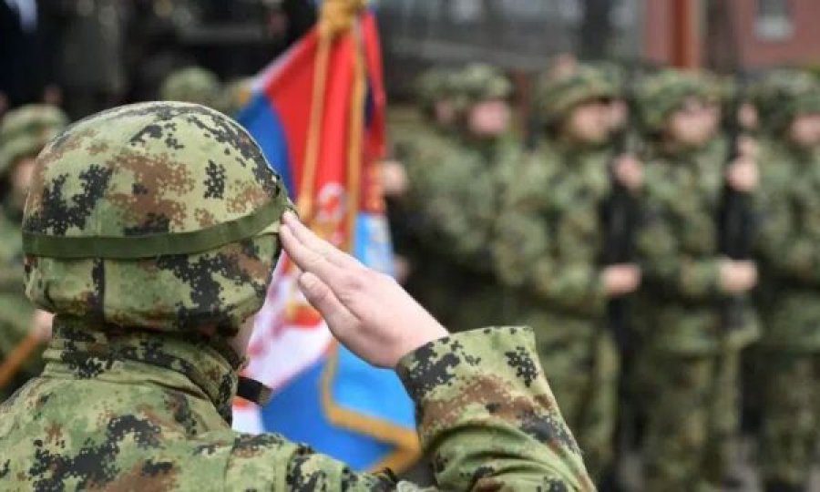 Sindikata Ushtarake e Serbisë: Për shkak të rrogave minimale, ushtarët në Serbi detyrohen të bëjnë punë shtesë
