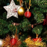 A mund ta dëmtojnë shëndetin tuaj zbukurimet e Krishtlindjes?