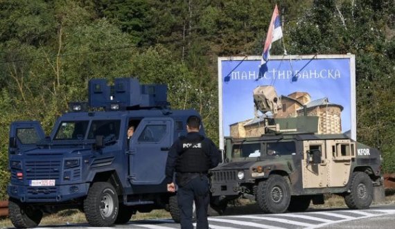 Serbia pret shembjen e rendit perëndimor për ta pushtuar Kosovën, vlerëson eksperti