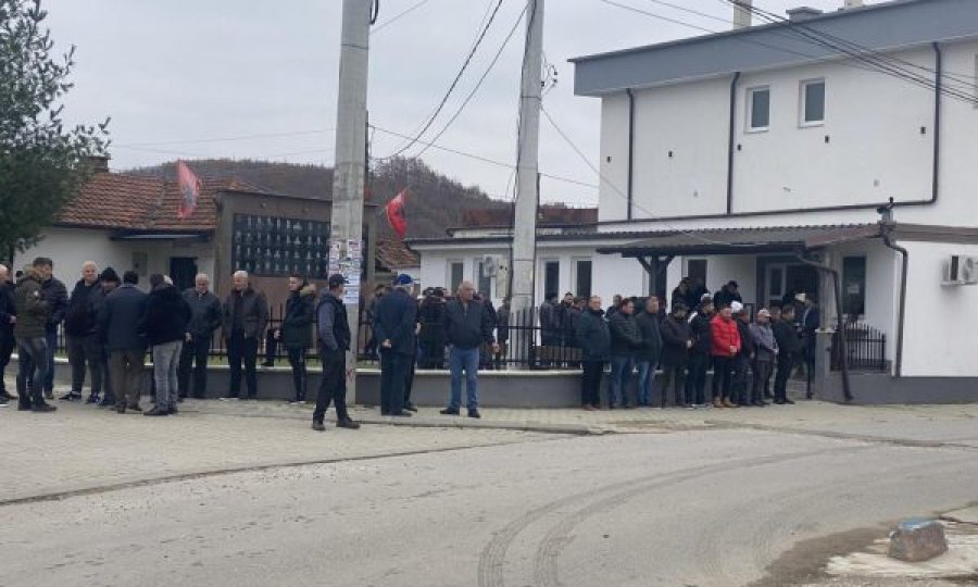 Familja Ademaj hap të pame në fshatin Rracaj, përgatitet për rivarrosjen e Liridonës