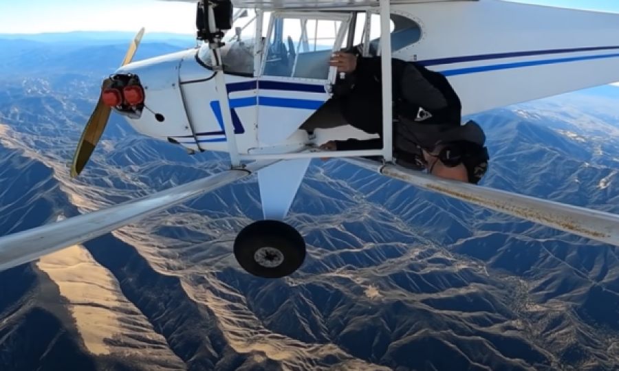 Rrëzoi qëllimisht avionin për të marrë më shumë klikime, Youtuberi përfundon në burg