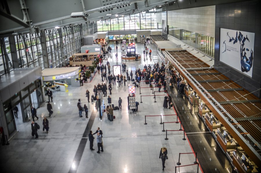 Vjedhje në Aeroportin e Prishtinës