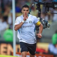 Suarez e mbyllë aventurën në Brazil me dy gola të bukura