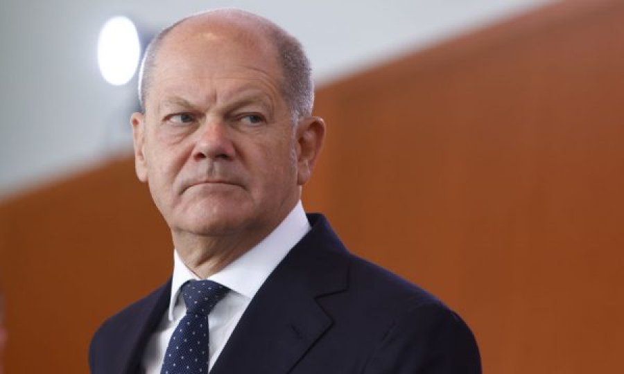 Olaf Scholz kancelari me mbështetjen më të vogël